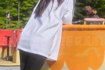 Jang Joo(장주)的性感护士在线，恍惚间让人以为自己也在医院流连。